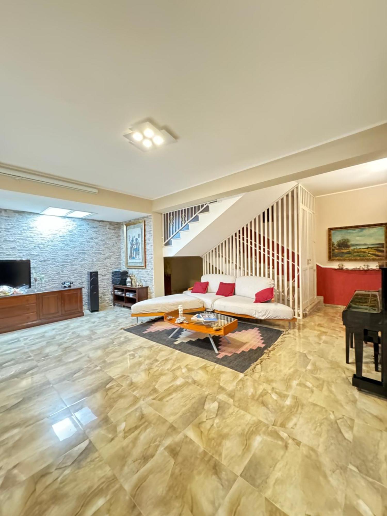 Epipoli Charming And Pool Apartment *