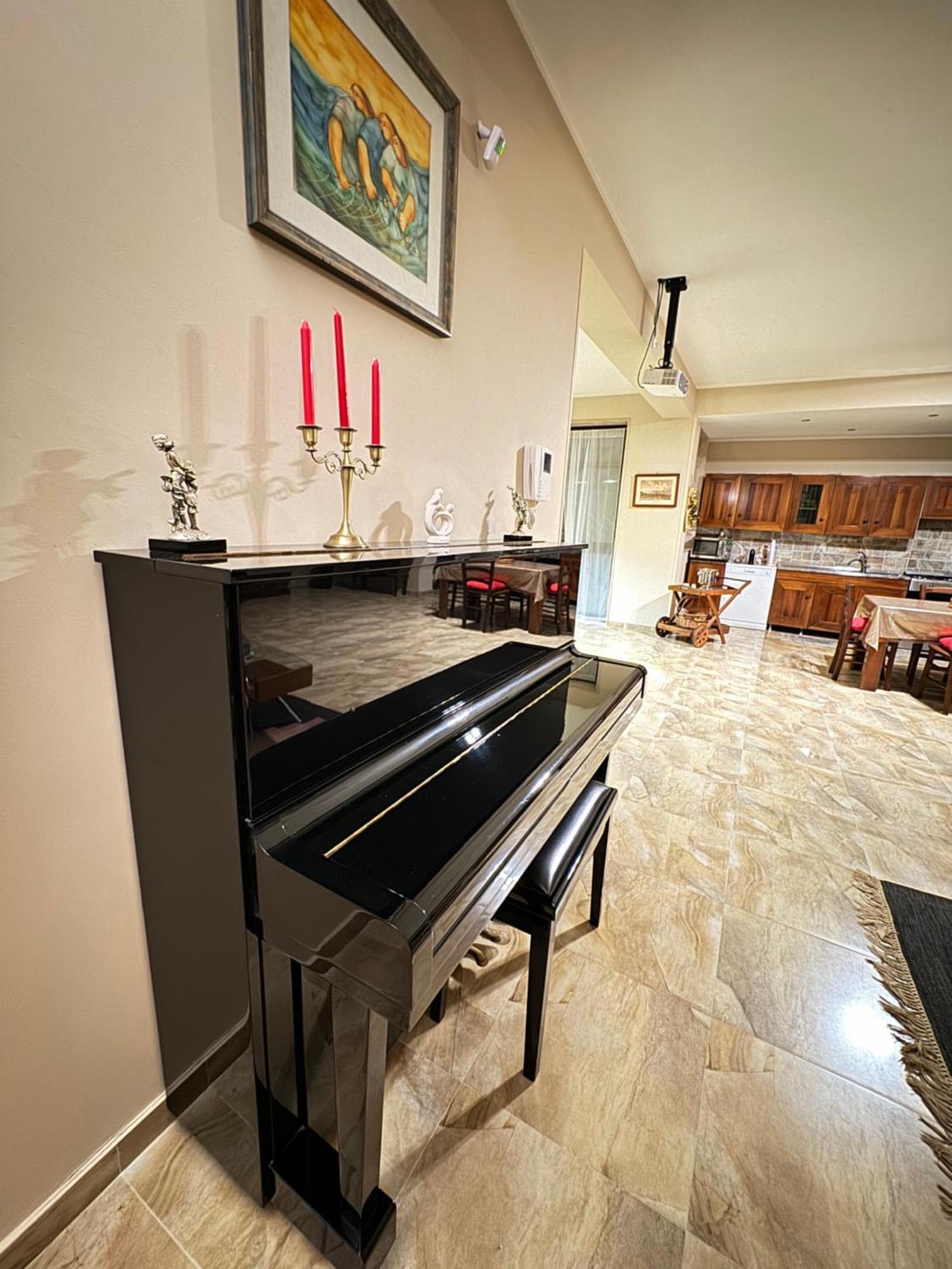 Epipoli Charming And Pool Apartment